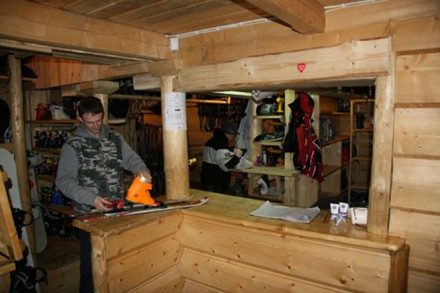 Wypożyczalnia sprzętu narciarskiego Gigant