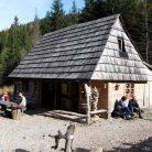 Schronisko (herbaciarnia) w Dolinie Strążyskiej - schroniska - schronisko - Tatry