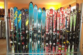 Wypożyczalnia i serwis narciarski Chili-Sport - wypożyczalnie sprzętu narciarskiego - wypożyczalnia narty snowboard - Małe Ciche