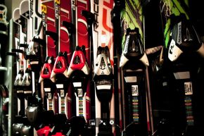Wypożyczalnia i serwis sprzętu narciarskiego Janusz Majerczyk - wypożyczalnie sprzętu narciarskiego - wypożyczalnia narty snowboard - Bukowina Tatrzańska