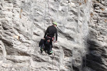 Ścianka wspinaczkowa przy wejściu do Doliny Lejowej