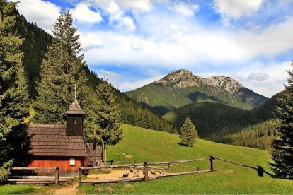 Zakopane - RegionTatry.pl - Kaplica Św. Jana Chrzciciela w Dolinie Chochołowskiej 